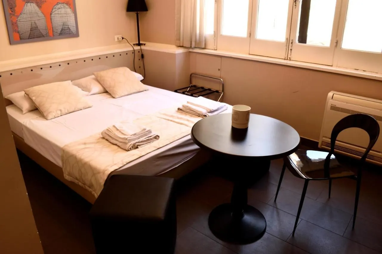 ** Guest house Due Cani Palermo Italy